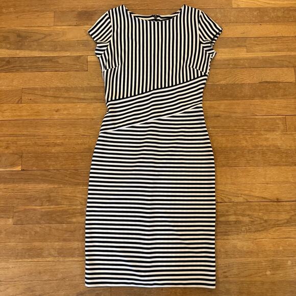 Banana Republic black white cap sleeve knee length sheath dress size 2
 b36 - Picture 1 of 4